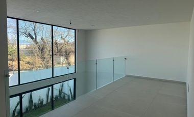 EXCLUSIVA  CASA EN VENTA, MODERNA CASA AMPLIA CON EXCELENTE UBICACIÓN EN LA EXCLUSIVA ZONA RESIDENCIAL DE METEPEC