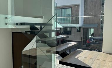 EXCLUSIVA  CASA EN VENTA, MODERNA CASA AMPLIA CON EXCELENTE UBICACIÓN EN LA EXCLUSIVA ZONA RESIDENCIAL DE METEPEC