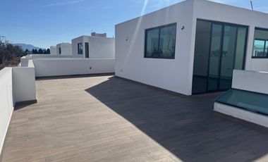 EXCLUSIVA  CASA EN VENTA, MODERNA CASA AMPLIA CON EXCELENTE UBICACIÓN EN LA EXCLUSIVA ZONA RESIDENCIAL DE METEPEC