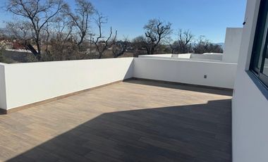 EXCLUSIVA  CASA EN VENTA, MODERNA CASA AMPLIA CON EXCELENTE UBICACIÓN EN LA EXCLUSIVA ZONA RESIDENCIAL DE METEPEC
