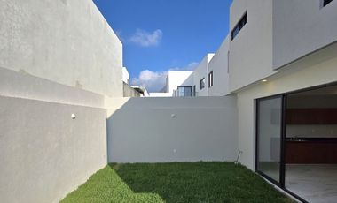 SE VENDE CASA EN Fraccionamiento Lomas de la Rioja, Veracruz, México