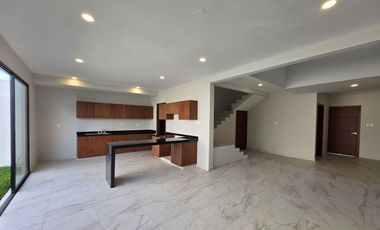 SE VENDE CASA EN Fraccionamiento Lomas de la Rioja, Veracruz, México
