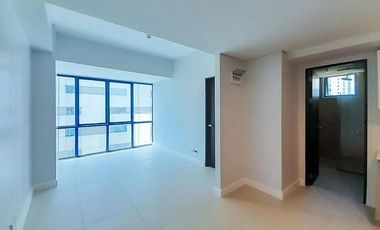 Brand New 1 bedroom condo for sale in 38th Park Avenue