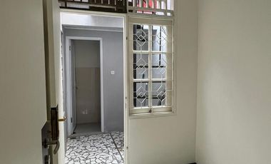 Kasuari Bintaro Sektor 9 | Disewakan Tahunan, Rumah Bagus dan Siap Huni