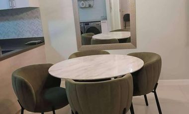 FOR RENT- BRANDNEW AND MODERN 2BR FRONT SEAVIEW IN MANDANI BAY, MANDAUE CEBU.
