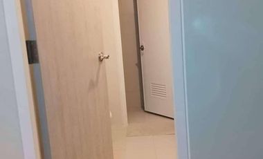 FOR RENT- BRANDNEW AND MODERN 2BR FRONT SEAVIEW IN MANDANI BAY, MANDAUE CEBU.