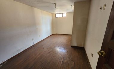 Vendo Amplio Duplex Mas Terraza en Cerca a La Plaza de La Bandera