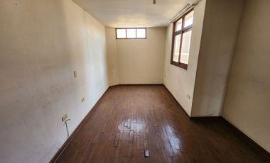 Vendo Amplio Duplex Mas Terraza en Cerca a La Plaza de La Bandera