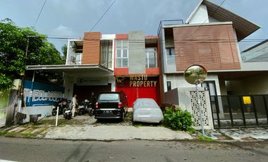 RUKO 2 LANTAI TERMURAH DAN BESAR, HANYA 9 MENIT KE KAMPUS UGM