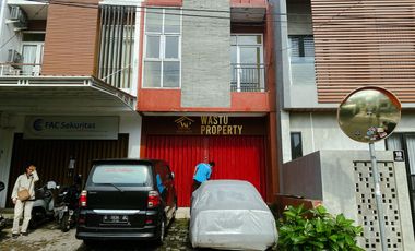 RUKO 2 LANTAI TERMURAH DAN BESAR, HANYA 9 MENIT KE KAMPUS UGM