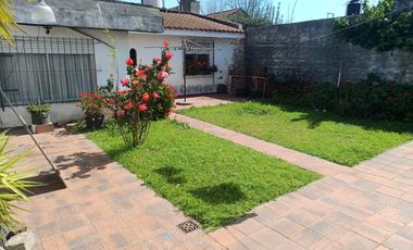 CASA CHALET 4 ambientes en PADUA