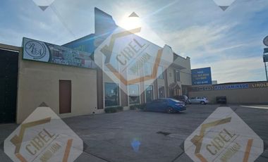 Bodega comercial en renta sobre Lázaro Cárdenas