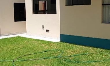 IMPECABLE CASA ENTRE PARQUES