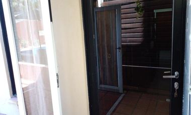 VENTA-CASA-GALPÓN TACUARI 8200