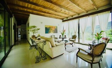VENTA DE HERMOSA CASA CAMPESTRE EN DAPA ID 777