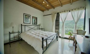 VENTA DE HERMOSA CASA CAMPESTRE EN DAPA ID 777