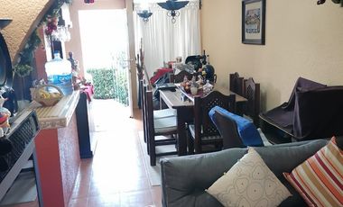 CASA 2 PISOS EN CONDOMINIO