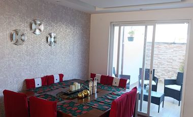 Increíble Casa en Venta en Santa Lucia por Solca