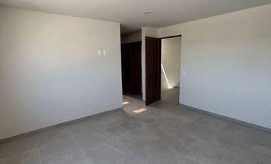 CASA EN VENTA DE DISEÑO PROPIO CERCA DE LA UNIVERSIDAD ANÁHUAC