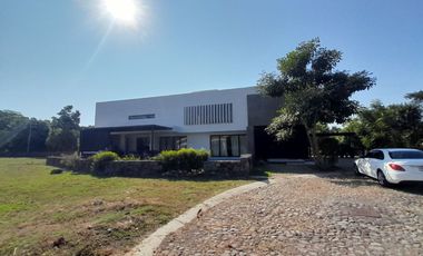 CASA EN RENTA EN FRACCIONAMIENTO TIERRA ALTA EN EL CHIVATO COLIMA