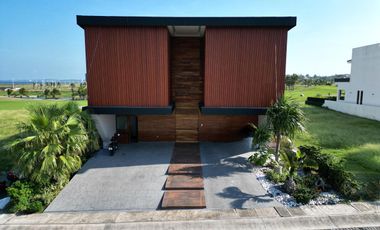 SE VENDE CASA EN Dos Riberas Residencial & Club de Golf, Veracruz, México