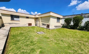 Vendo casa en conjunto, Sector Llano Grande, Norte de Quito