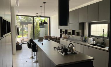 Isla Mocoli, Vendo Hermosa Casa de Lujo con Piscina