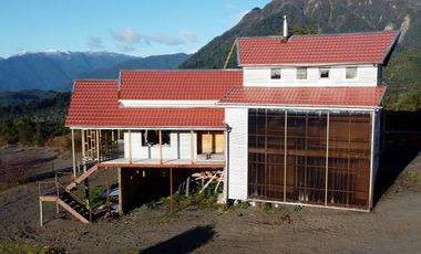 Parcela con Casa en arriendo en Ensenada, Los Ulmos, Región de Los Lagos