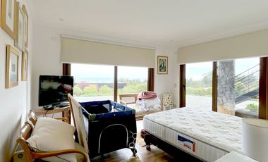 Casa Muy alto estándar 4D/3B en condominio Privado
