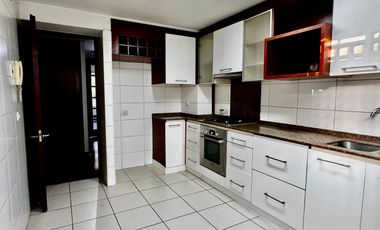 Condiciones Especiales de Financiamiento para  Departamento 3D, 2B, 2 Estacionamientos y Bodega. Las Tranqueras Oriente 2525, Vitacura