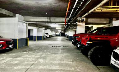 Condiciones Especiales de Financiamiento para  Departamento 3D, 2B, 2 Estacionamientos y Bodega. Las Tranqueras Oriente 2525, Vitacura