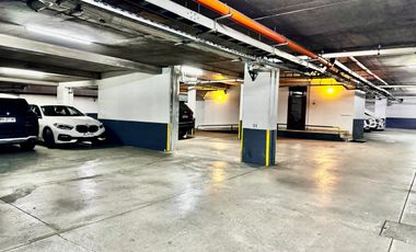 Condiciones Especiales de Financiamiento para  Departamento 3D, 2B, 2 Estacionamientos y Bodega. Las Tranqueras Oriente 2525, Vitacura