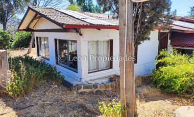 Leon Propiedades vende casa en parcela en sector los Hornitos, Curacaví.