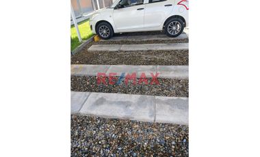 Hermoso Departamento En Alquiler En Condominio Centrika Con Cochera // ID: 1123758