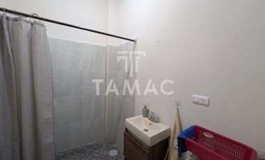 Venta de terreno comercial con locales en Paseo Cuauhnahuac