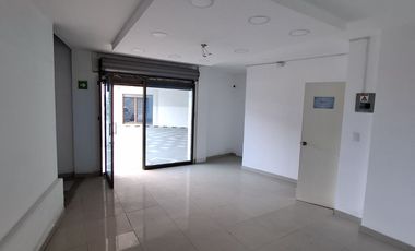 Manta, Alquilo Local Comercial