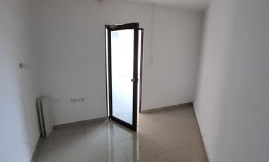 Manta, Alquilo Local Comercial