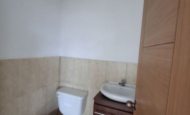 Manta, Alquilo Local Comercial