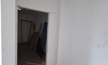 Manta, Alquilo Local Comercial