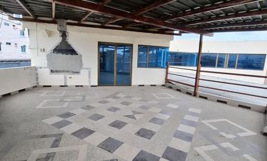 Manta, Alquilo Local Comercial