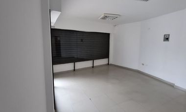 Manta, Alquilo Local Comercial