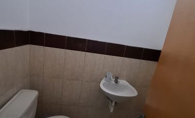 Manta, Alquilo Local Comercial