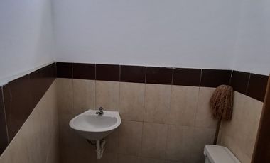 Manta, Alquilo Local Comercial