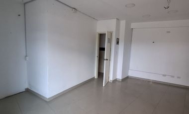 Manta, Alquilo Local Comercial