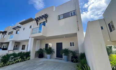 Lujosa Casa de 3 Habitaciones en Jardines de MAyakoba