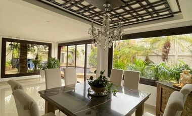 Manta, Vendo Hermosa Casa con Piscina en Urbanizacion Privada Amoblada