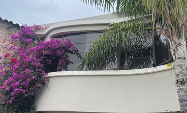 Manta, Vendo Hermosa Casa con Piscina en Urbanizacion Privada Amoblada