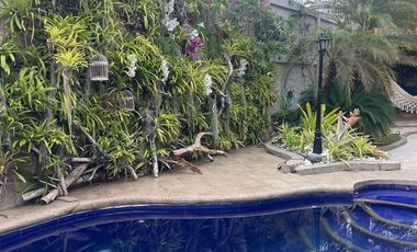 Manta, Vendo Hermosa Casa con Piscina en Urbanizacion Privada Amoblada