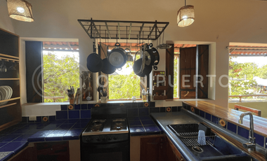 Se vende Casa con Versatilidad y Estilo en La Punta Zicatela