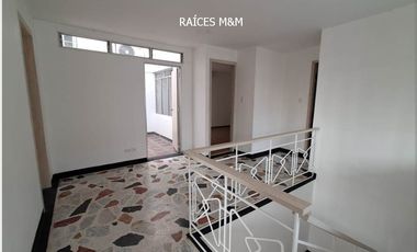 VENDO CASA DE 175 METROS2, 4 HABITACIONES, MAGNÍFICO PRECIO, ¡CERCA DE TODO!.
